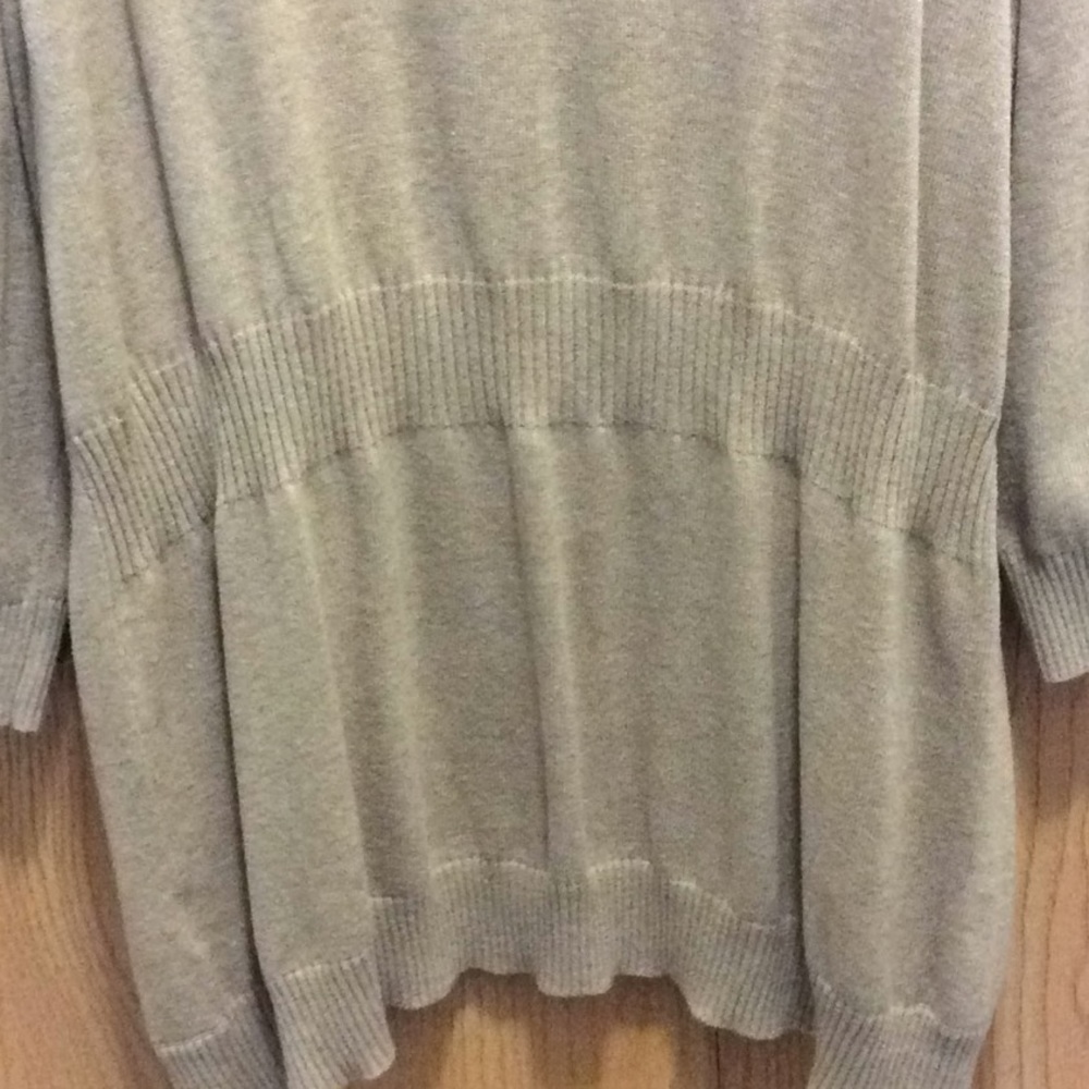 Cardigan light brown sweater - Picture 3 of 3